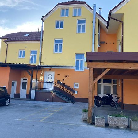 Apartma Rogatec Exteriör bild